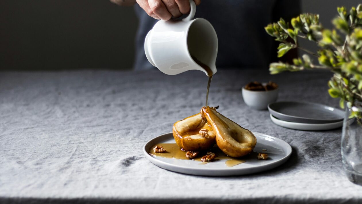 Úloha hudby pri vytváraní filmovej atmosféry: Emócia, naratív a dramaturgia zvuku