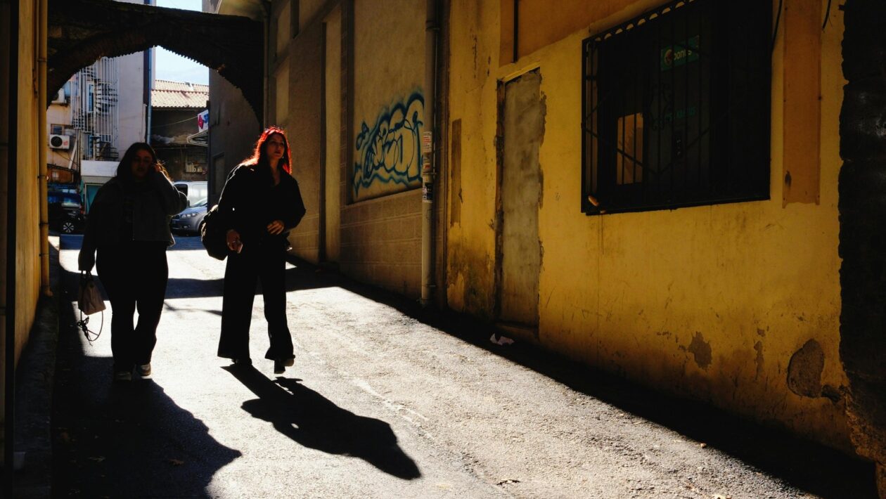 Folklórne festivaly a súbory: Prezentácia, tradícia a moderné prístupy