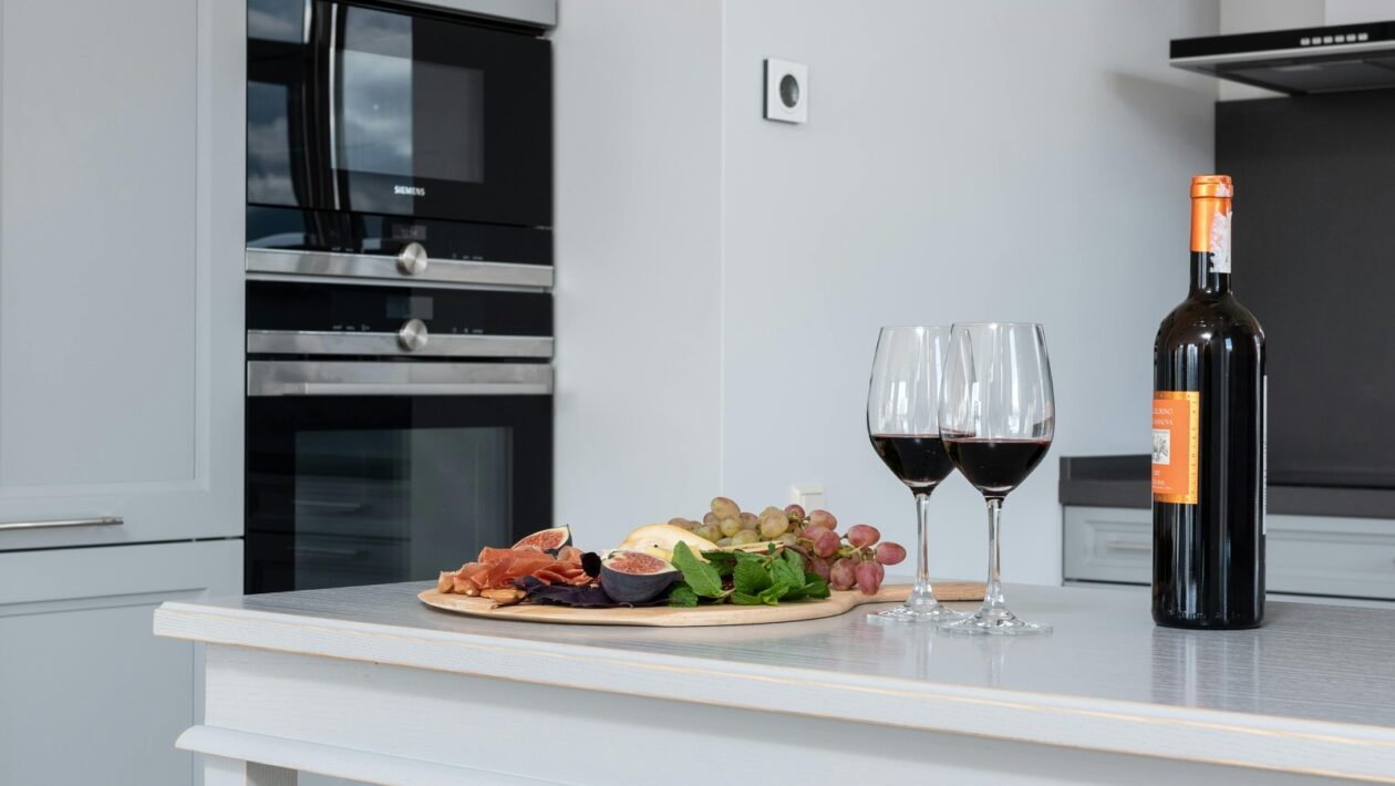 Slovenskí autori v školských osnovách a kultúrnom vedomí: Kánon a recepcia