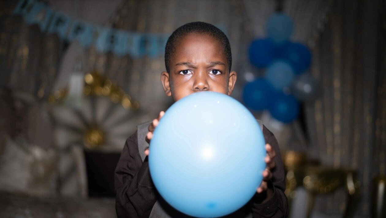 Koloniálna skúsenosť a literárny protest: Dekolonizácia mysle v textoch